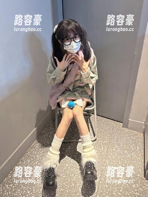 17c黑料免费发布，吃瓜网站带你深度挖掘内幕新闻！