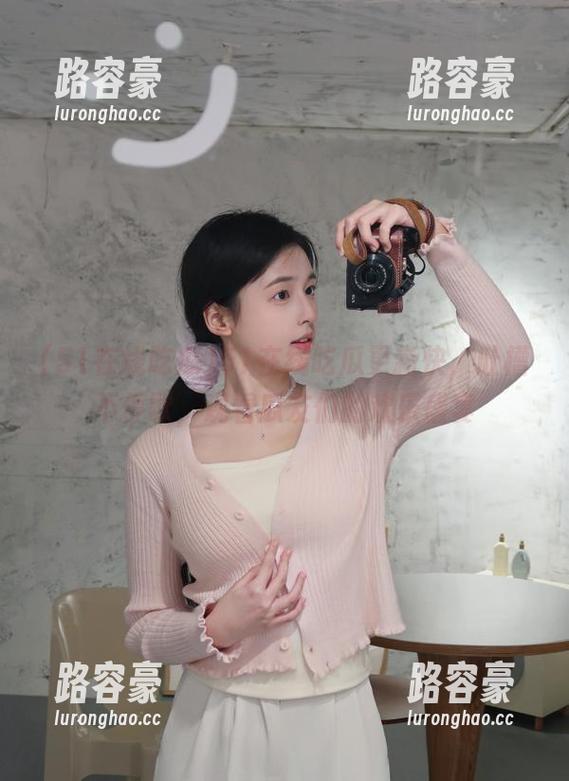 51在线吃瓜更新快，吐槽不停歇，观看瓜友们的欢乐盛宴