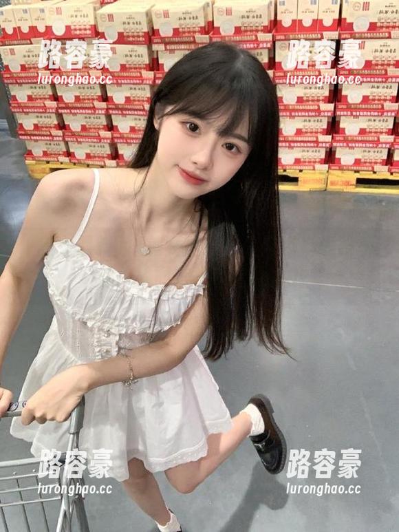 美女黑料网热门爆料线路解析，掌握第一手吃瓜资讯