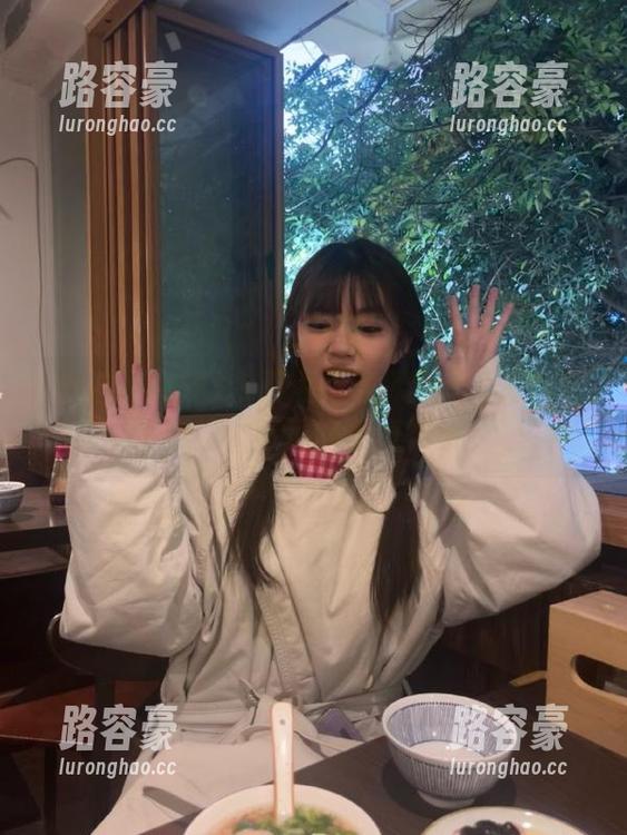 永不迷路选择黑料不打烊传送门，吃瓜路上好帮手