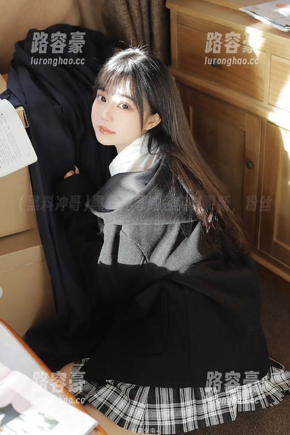 黑料冲哥域名实时更新，粉丝大揭秘不可错过