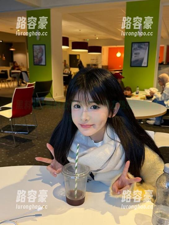 黑料社在线直达网友热议的吃瓜现场报道
